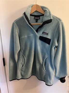 Patagonia Light Blue Fleece Pullover with Contrast Chest Pocket